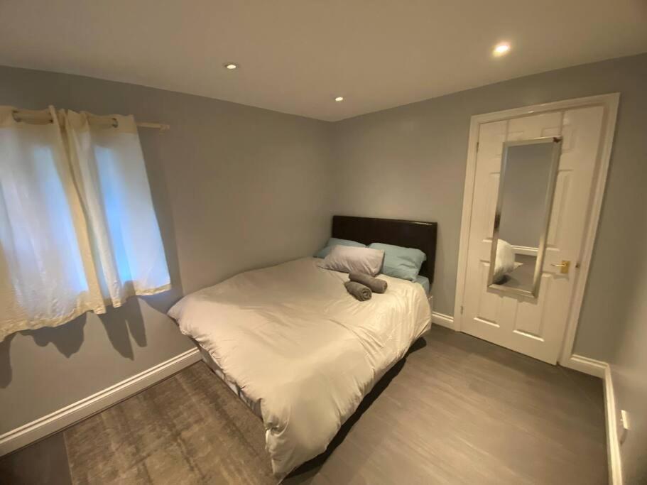 Spacious 2 Bedroom Flat London Exterior photo